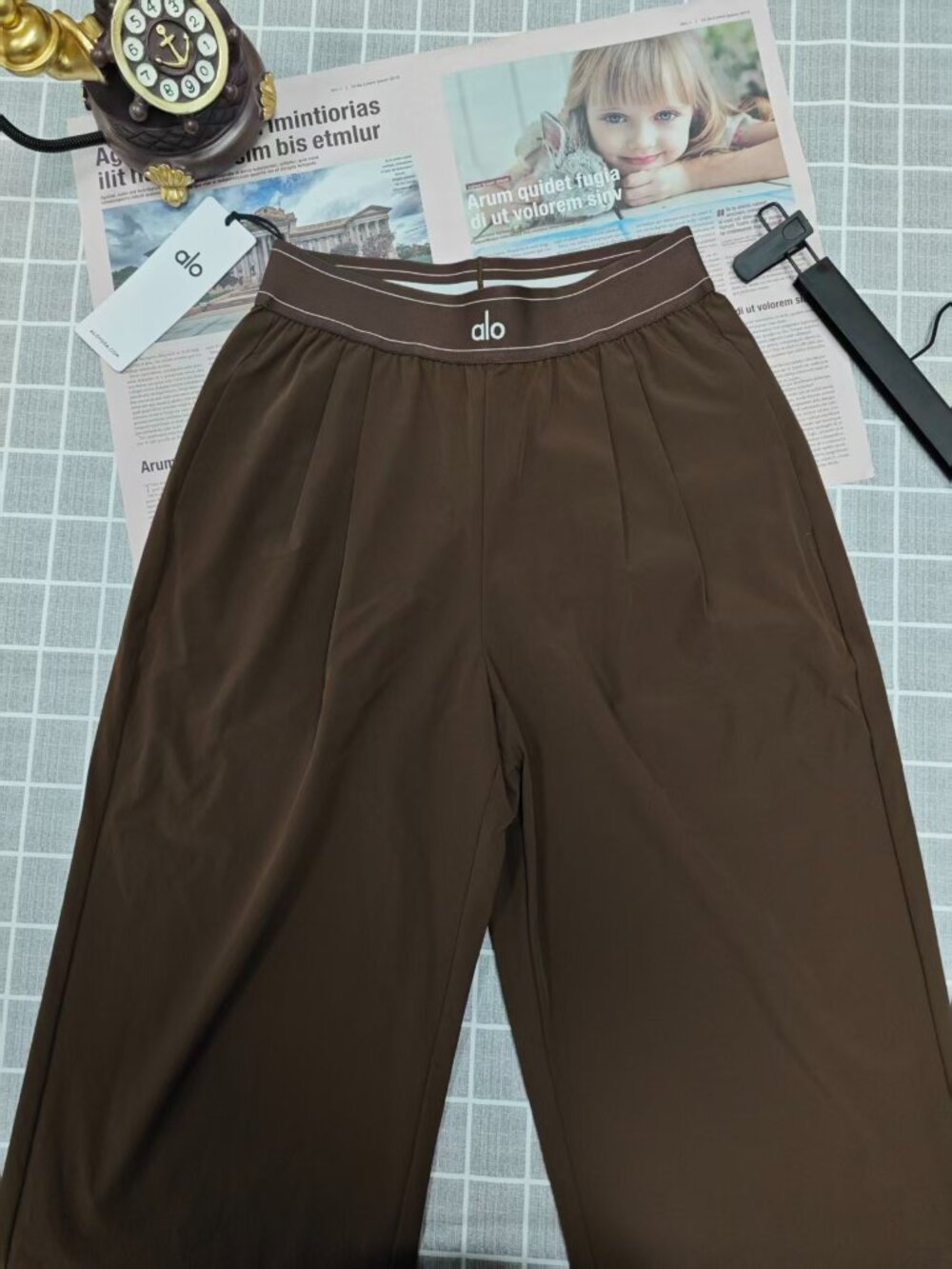 NWT ALO Yoga Suit Up Trouser Espresso Regular🤎Straight Leg High/Low Waist - Picture 3 of 8